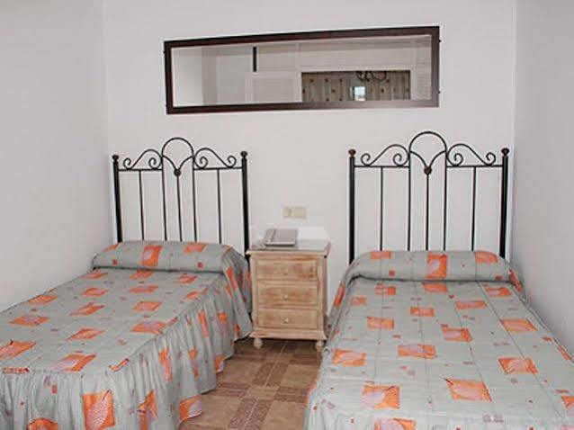 Apartamentos Mediterraneo Nerja Kültér fotó