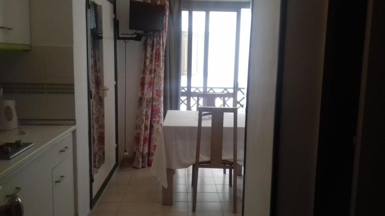 Apartamentos Mediterraneo Nerja Kültér fotó